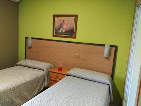 Hostal Ds Velilla de San Antonio Zewnętrze zdjęcie